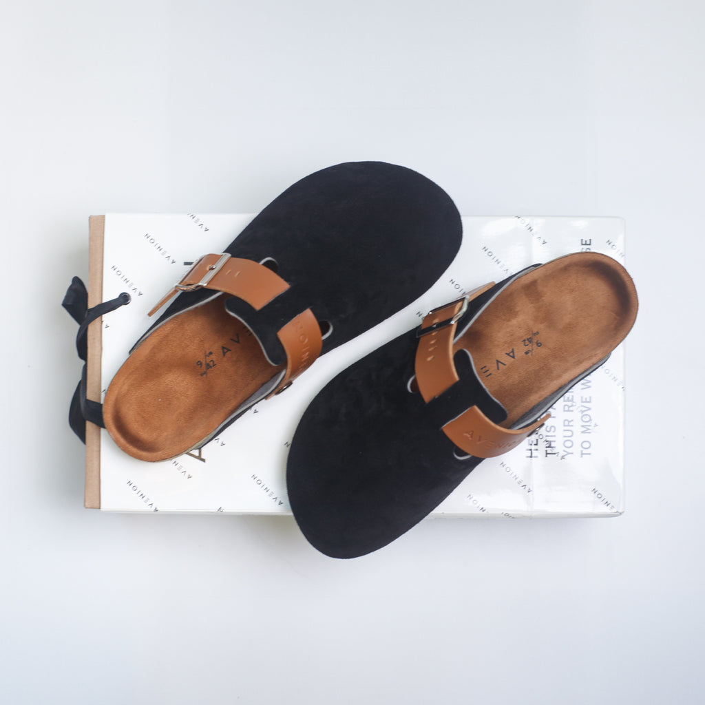 Avenion Boston Clog Black
